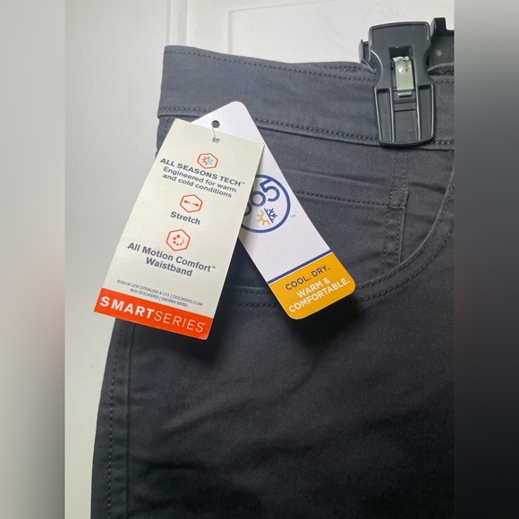 Levi’s Dockers Men’s Pants Gray 46x30 NWT Big & Tall Comfort Waistband Stretch - Picture 4 of 11